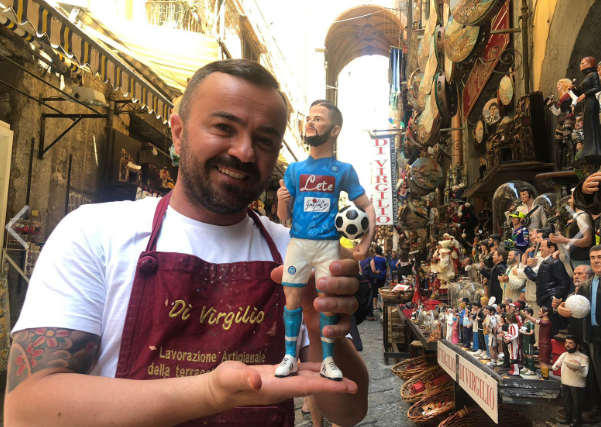 Manolas