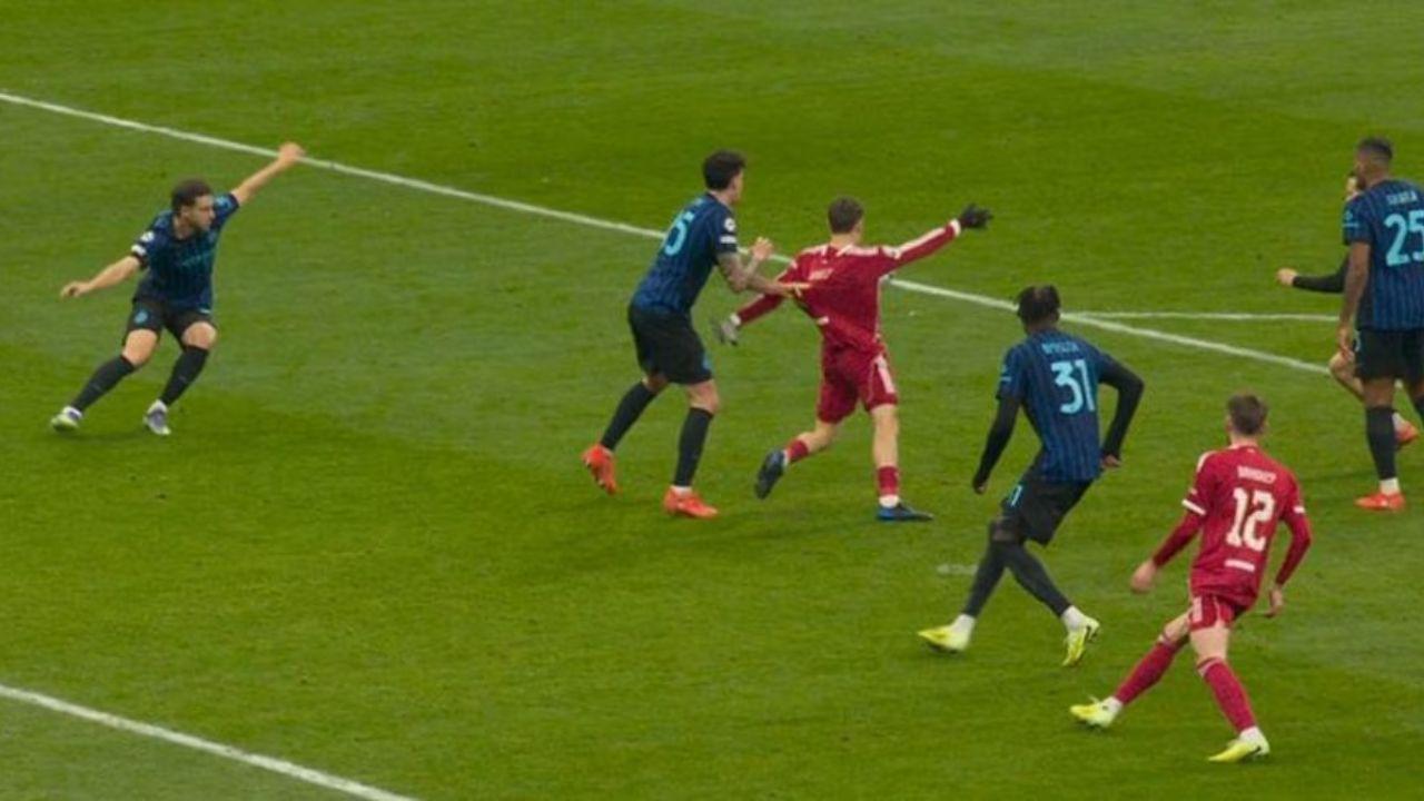 Rigore Inter Liverpool