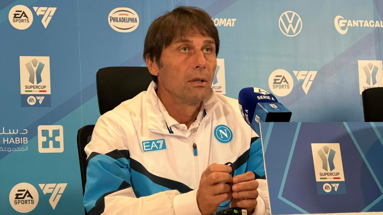 Antonio Conte in conferenza stampa