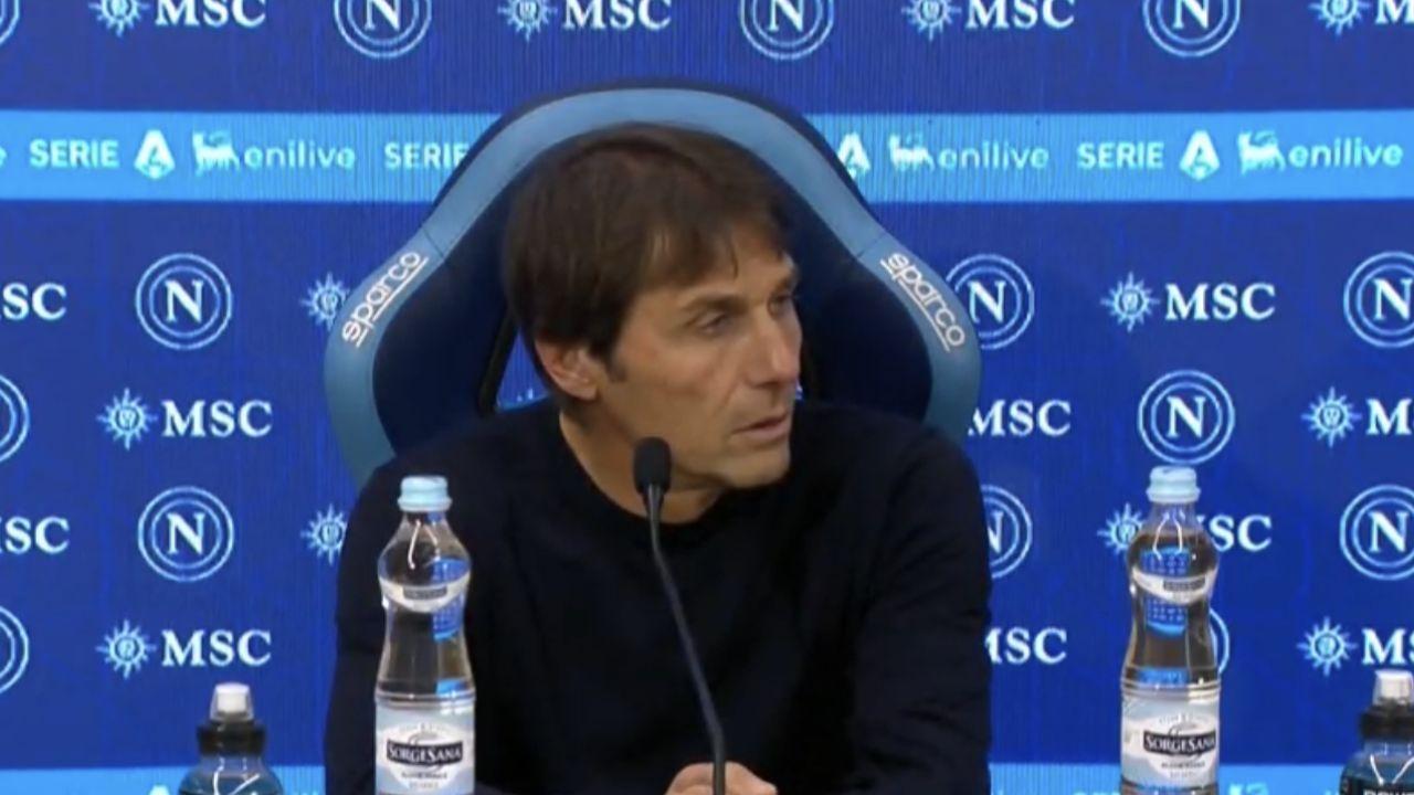 Antonio Conte in conferenza stampa