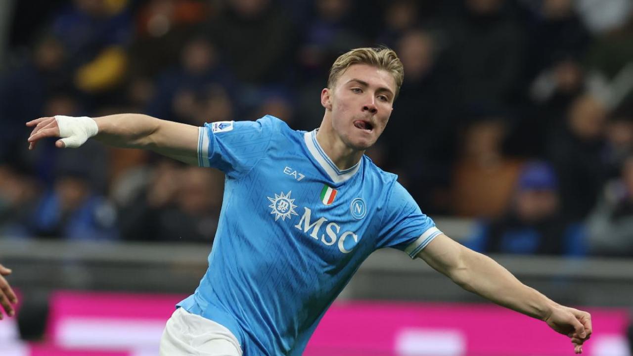 HLV Michael Carrick ra quyết định, Man Utd chốt xong thương vụ 74 triệu bảng