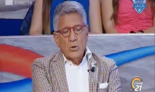 Toni Iavarone, giornalista, in diretta a Canale 21