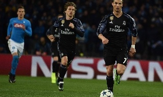 Cristiano Ronaldo con la maglia del Real Madrid contro il Napoli