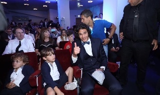 Edinson Cavani e figli a 'Football Leader'