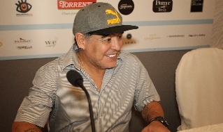 Diego Armando Maradona a Napoli in conferenza stampa