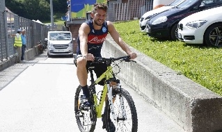 Dries Mertens in bicicletta per Dimaro