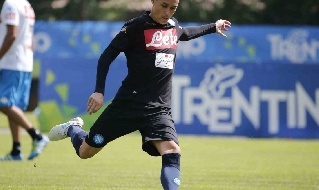 Josè Callejon mentre si allena a Dimaro