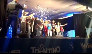 Mertens, Tonelli e Maggio sul palco con 'Made in Sud': l'urlo The Champions incanta Dimaro [VIDEO]