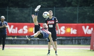 DIRETTA - Dimaro, seduta d'allenamento mattutina: seguila su CalcioNapoli24