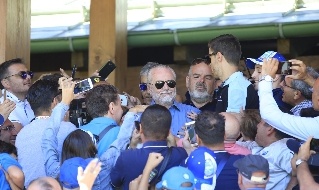 Aurelio De Laurentiis, bagno di folla a Dimaro