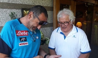 Maurizio Sarri incontra il ciclista Mele