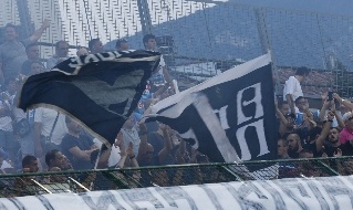 Ultras del Napoli scatenati al Briamasco prima della gara con il Chievo
