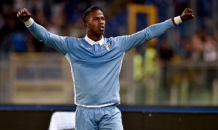 Keita Balde Diao esulta con la maglia della Lazio