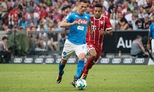 Milik contro il Bayern Monaco