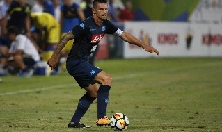 Christian Maggio in campo con la maglia del Napoli