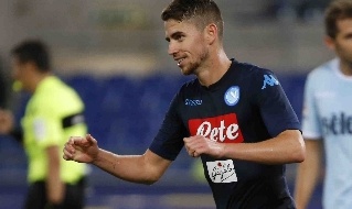 Jorginho esulta per il rigore segnato in Lazio - Napoli