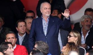 Aurelio De Laurentiis (Roma, 24 maggio 1949) è un produttore cinematografico, imprenditore e dirigente sportivo italiano, titolare della Filmauro, presidente del Napoli