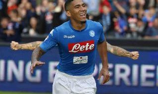 Allan esulta per il gol in Napoli - Sassuolo