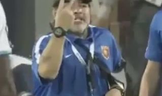 Maradona espulso