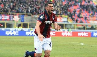 Dzemaili festeggia dopo un gol col Bologna