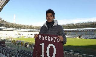 La presentazione di Barreto con la maglia del Torino