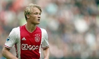 Kasper Dolberg con la maglia dell'Ajax