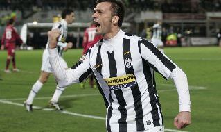 Legrottaglie esulta dopo un gol con la maglia della Juventus