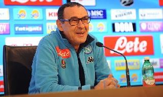 Maurizio Sarri, attuale tecnico del Napoli, in conferenza stampa