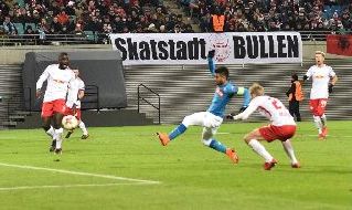 Lorenzo Insigne in gol contro il Lipsia