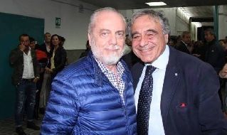 Rino Cesarano, giornalista napoletano, insieme a De Laurentiis