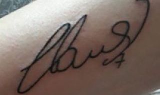Autografo Hamsik sul braccio