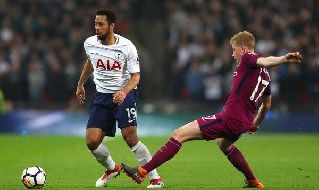 Moussa Dembele in azione con il Tottenham contro il Manchester City