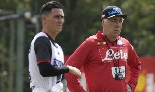 Callejon e Ancelotti in allenamento a Dimaro