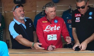 Ancelotti nello store del Napoli