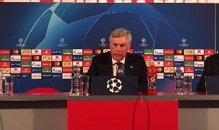 Caro Ancelotti in conferenza stampa al Marakanà (Champions League)