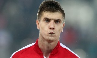 Krzysztof Piatek è un calciatore polacco, attaccante del Genoa e della nazionale polacca