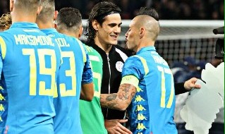 Edinson Cavani e Marek Hamsik in PSG - Napoli in Champions League a Parigi