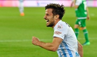 Antonio Marchesano esulta dopo un gol con lo Zurigo