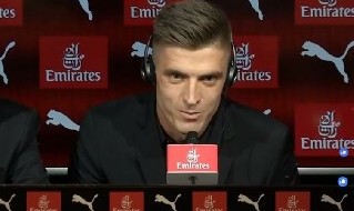 Krzysztof Piatek è un calciatore polacco, attaccante del Milan e della nazionale polacca