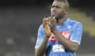 Kalidou Koulibaly con la maglia del Napoli