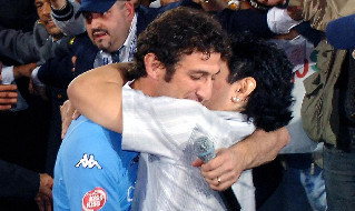 Ferrara ricorda Maradona e si commuove