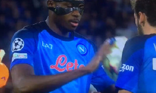 Osimhen Kvara rigore Napoli Ajax