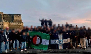 Tifosi Feyenoord a Napoli