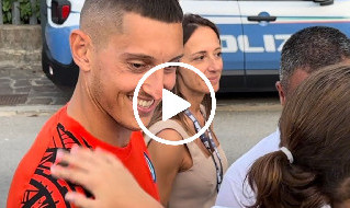 Gollini con i tifosi del Napoli