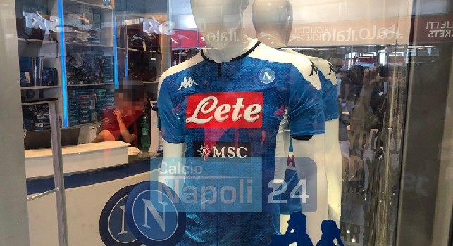 Nuove maglie SSC Napoli negli store ufficiali, CN24 - Ecco cosa