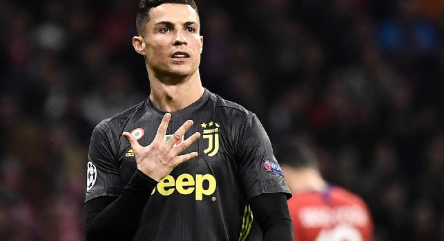 Cristiano Ronaldo: gol, carriera, stipendio, biografia e curiosità -   mobile