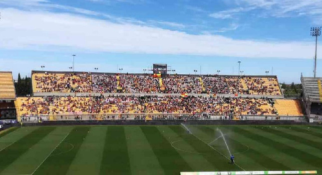 Bandiere, tamburi e megafoni consentiti nel Settore Ospiti di Lecce? Cosa  prevede il regolamento d'uso del Via del Mare -  mobile